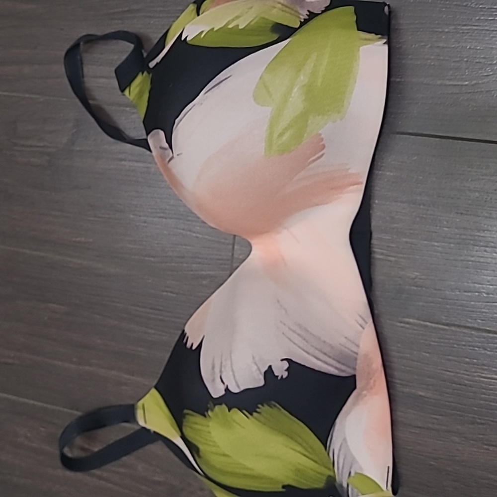 Knix bra, wing woman , size 7, tropical print